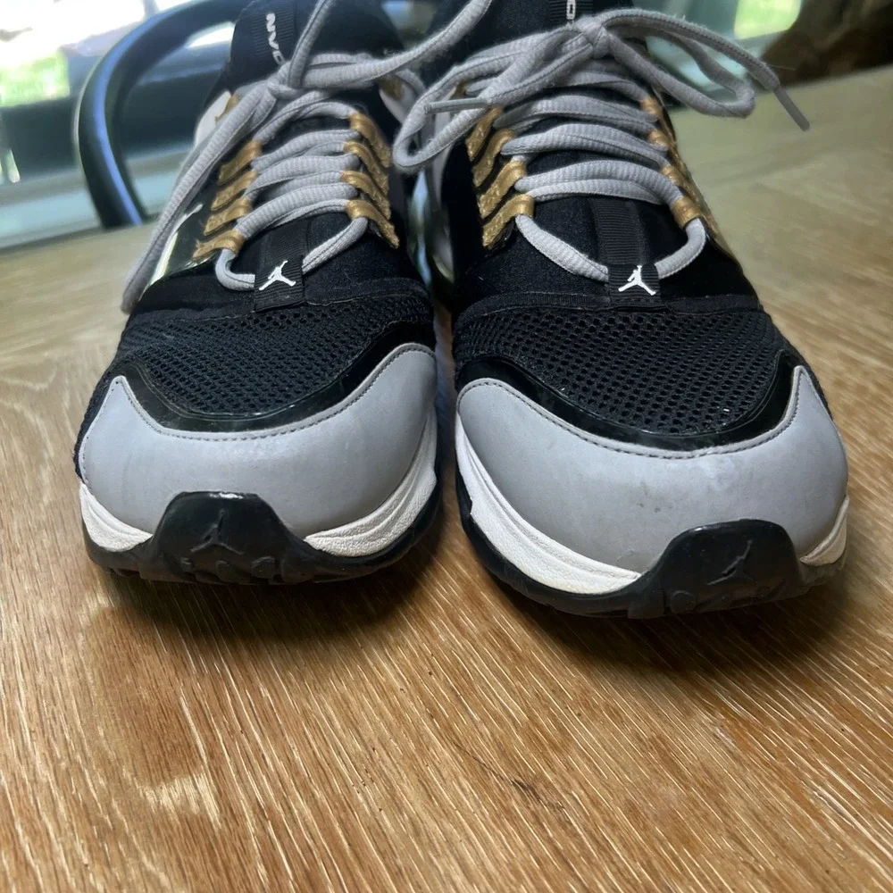 Air Jordan Alpha Trunner Max Black White Metallic Gold Grey Men's 12 Rare